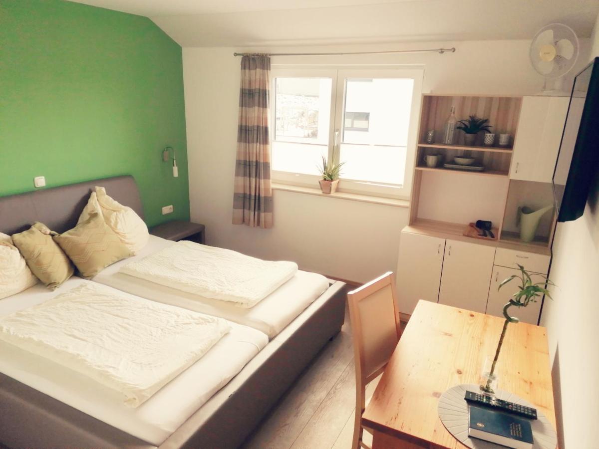 Taferne In Koestendorf - Ferienwohnung Monteurzimmer Ноймаркт-ам-Валлерзе Екстер'єр фото